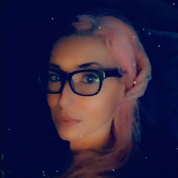 Meet your Posher, Kris - Picture 3 of 6